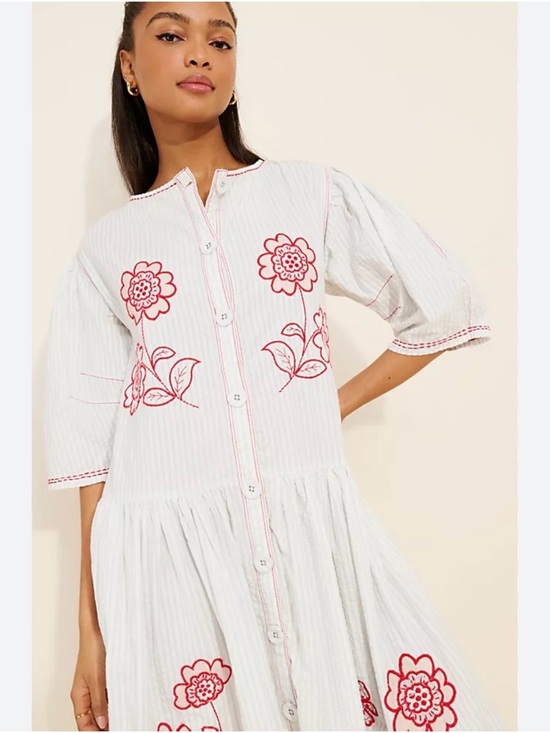 Free People Dresses & Skirts - Free People Sagatuck midi White Dress with Red Floral Embroidery